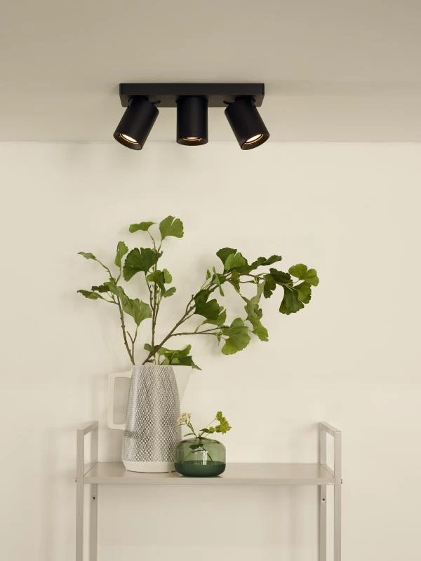 Lucide NIGEL - Spot plafond - LED Dim to warm - GU10 - 3x5W 2200K/3000K - Noir - ambiance 1